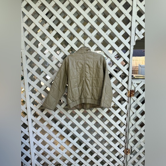 COPY - COPY - Free people Dolman Quilted Vegan Jacket - Picture 6 of 6